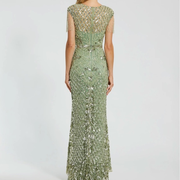 MAC DUGGAL 4908 high neck sleeveless beaded fringe fitted sage GOWN sz 4 - Picture 3 of 5